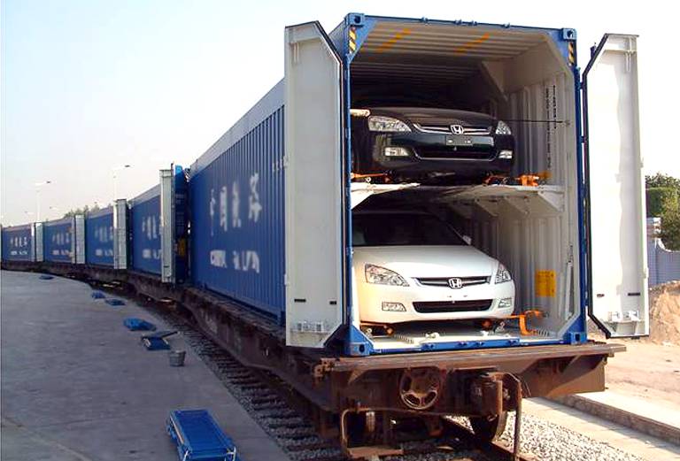 Стоимость доставки жд контейнером легковой машины из Хабаровска в Калининграда